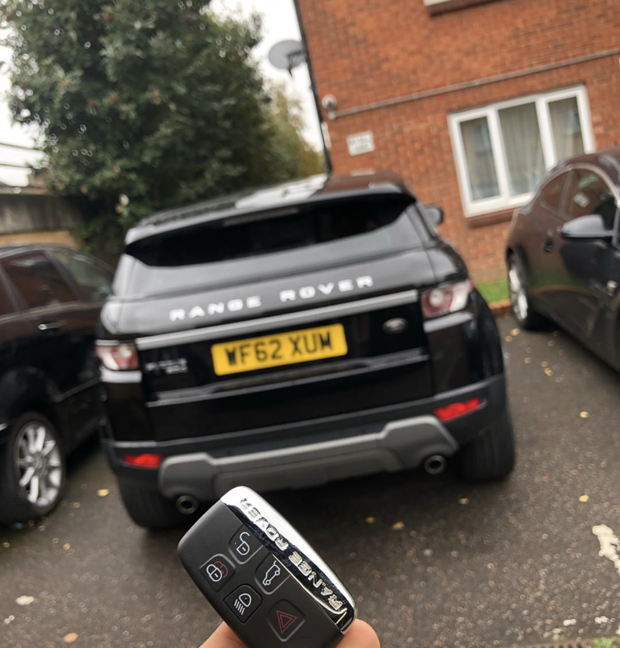 Range Rover Locked
